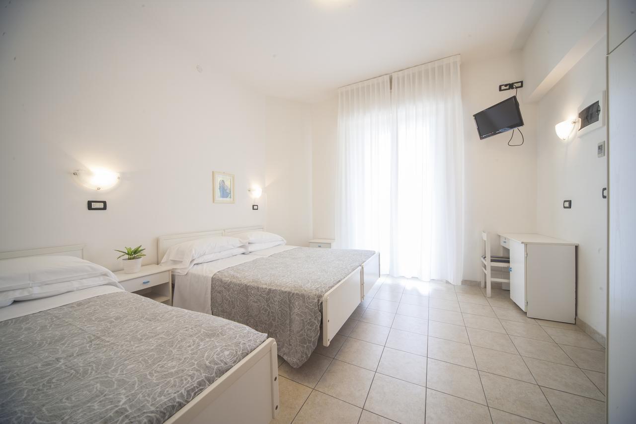 Hotel Aquila Azzurra Rimini Exterior photo